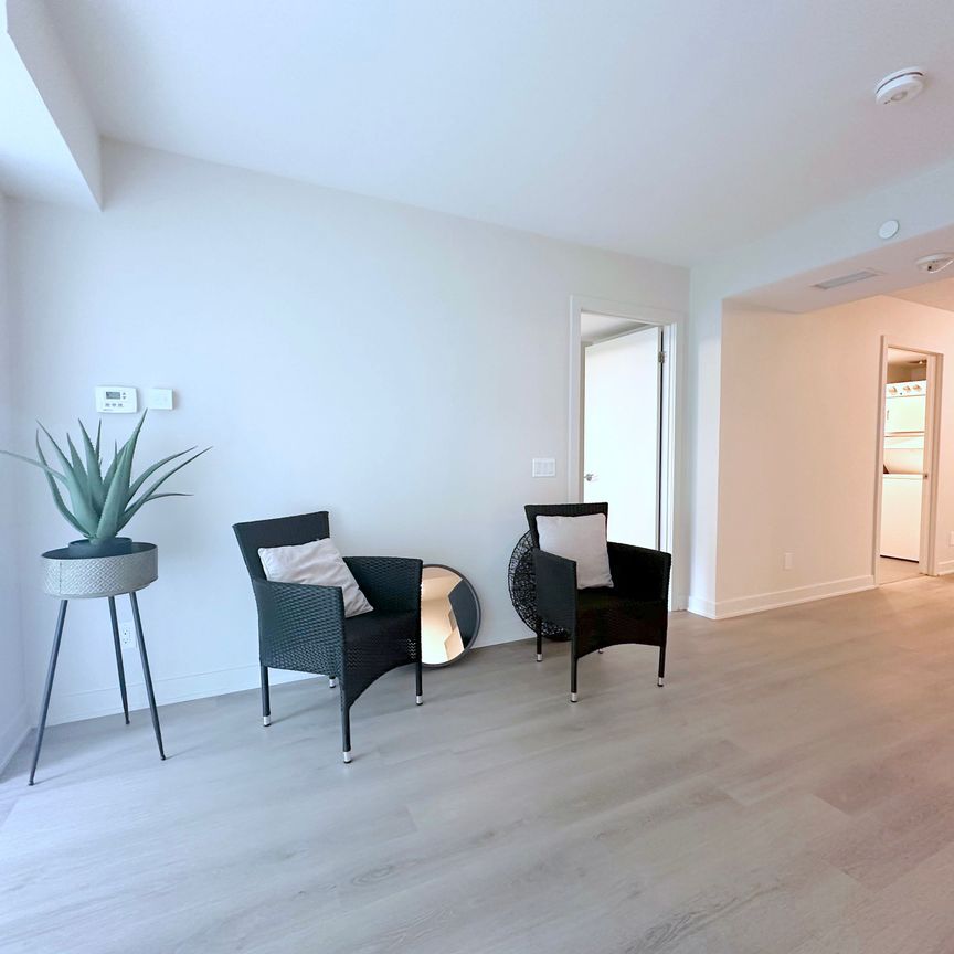 For Lease - 3385 Dundas Street Unit# 301, Toronto, Ontario - Photo 1