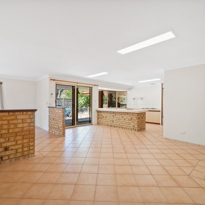 8 Hall Road, Roleystone WA 6111 - Photo 1