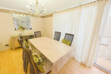 4 bedroom property to rent - Photo 2