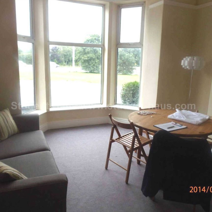 Bolton Road, Salford - Photo 1