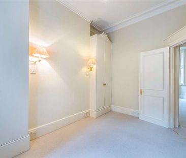 A smart one bedroom flat a short distance from Sloane Square and th... - Photo 2