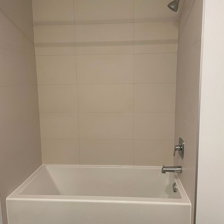 For Lease - 50 DUNFIELD Avenue Unit# 512, Toronto, Ontario - Photo 1