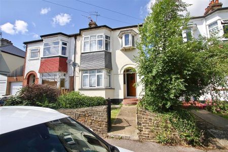 3 bedroom semi-detached house to rent - Photo 4