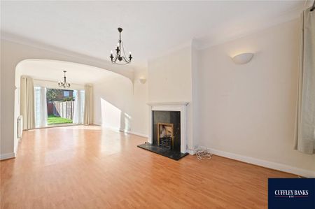 3 bedroom semi-detached house to rent - Photo 4