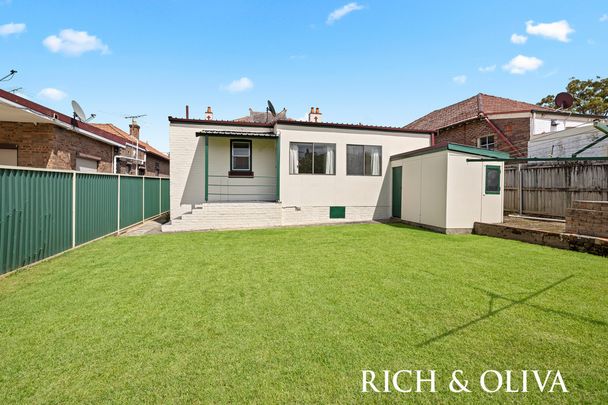 8 Tahlee St (rear), Burwood - Photo 1