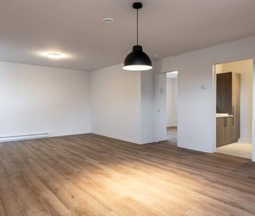 4½ DISPONIBLE DÈS MAINTENANT À BROWNSBURG - Photo 2