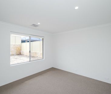 Brand new home awaits - Photo 2