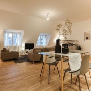 Charming one and a half room apartment in the heart of the city - Foto 2