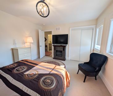 7868 Odell Cres, Niagara Falls - Stunning 4 Bedroom Main Unit - Photo 6