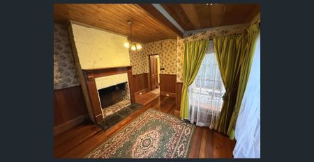 Charming Brick Terrace with Heritage Character! - Photo 5