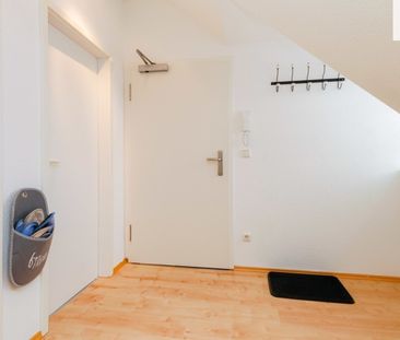 Möblierte Dachgeschosswohnung in modernem Ambiente - zentral in Ann... - Foto 3