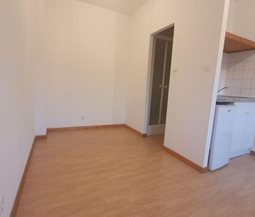 Location Appartement 1 pièce 18m² FLERS EN ESCREBIEUX 59128 - Photo 2