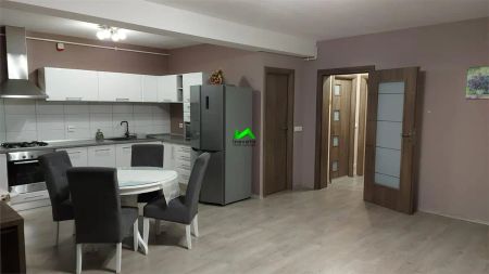 Apartament de inchiriat 3 camere Sibiu Turnisor - Photo 2