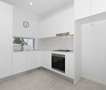 Modern Living - Photo 6