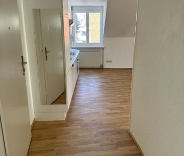 Sehr schöne 2-Zimmer-Dachgeschoss-Wohnung im Zentrum von Dornbirn - Photo 6