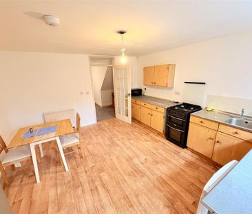 3 bedroom terraced house to rent - Photo 6