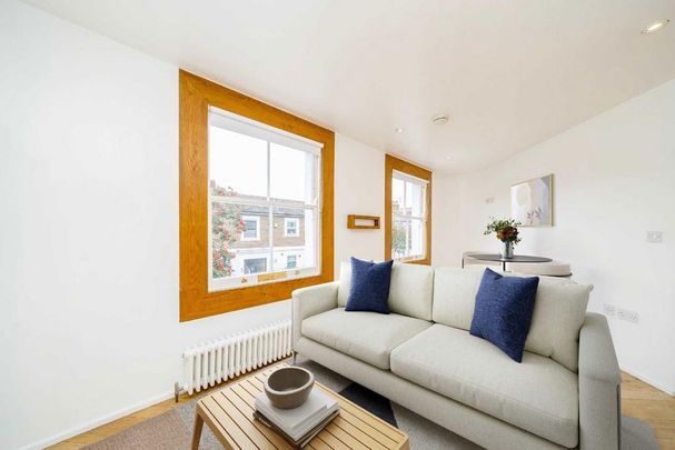 1 bedroom flat to rent - Photo 1