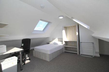 1 bedroom in a house share to rent - Photo 4