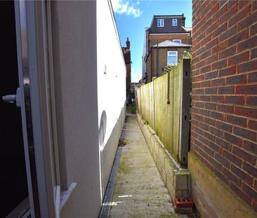 London Road, Norbury, SW16 - Photo 1