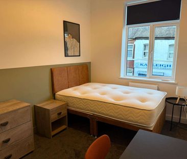 Church Street West Room 3 - Photo 4