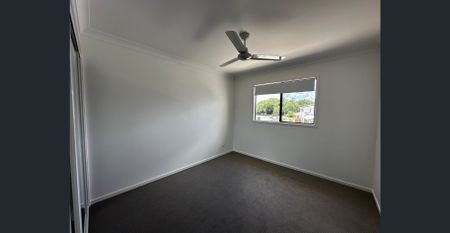 Near new 3 bedroom Townhouse ONE LEFT UNIT 7 - Photo 4