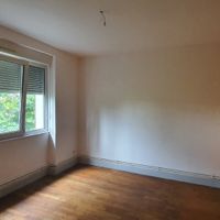 Appartement 4 pièces à Charmes - Photo 2