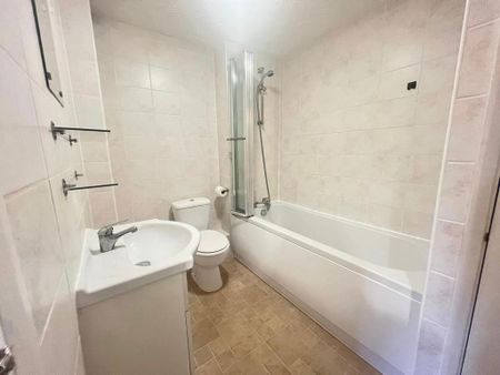 2 bedroom flat to rent - Photo 4