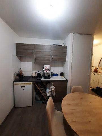 Location Appartement 2 pièces 39m² - Photo 3