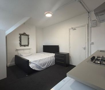Room in a Shared House, Horse Fair, B1 - Photo 2
