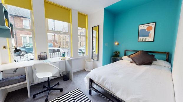 1 bedroom in a house share to rent - Photo 1