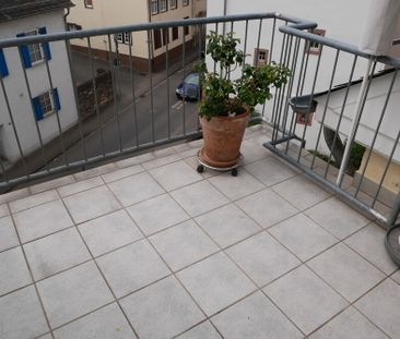 Eltville am Rhein / 2 ZKBB – Mietwohnung mit Aufzug und Teilrheinbl... - Photo 3