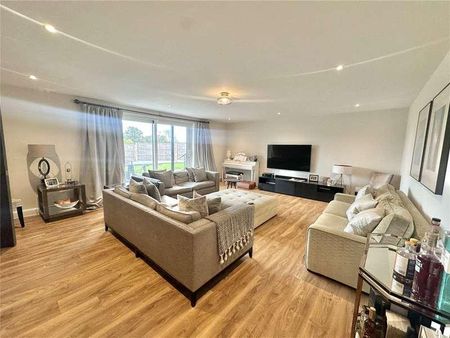 Watling Street, Radlett, Hertfordshire, WD7 - Photo 3