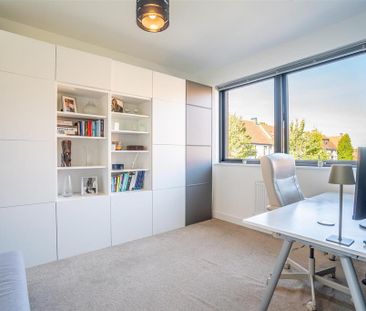 3 bedroom end of terrace house to rent - Photo 1