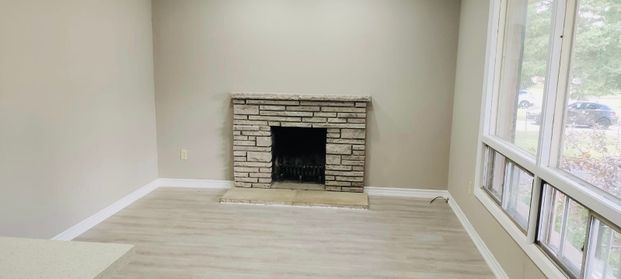 For Lease - 83 Irving Place Unit# Main, London East, Ontario - Photo 1