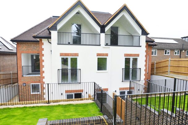 Riddlesdown Road, Purley, CR8 - Photo 1