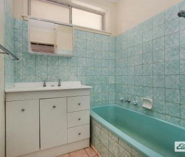 Family Home - Photo 6