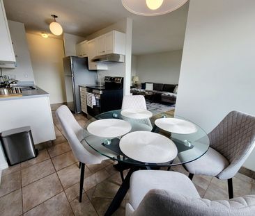 Spacious 3 bed 1 bath condo in the heart of Rutland - Photo 2