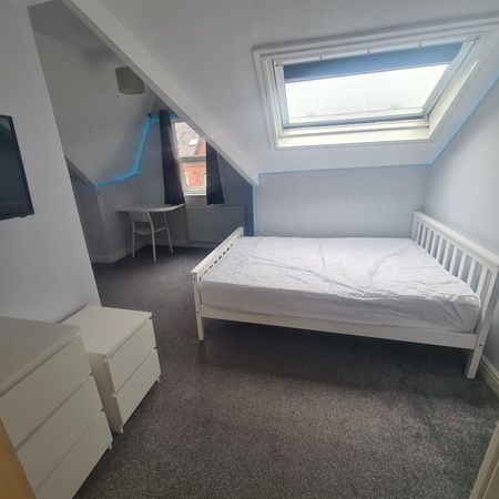 3 Bed - 19a Winston Gardens, Headingley, Leeds - LS6 3LA - Student - Photo 3