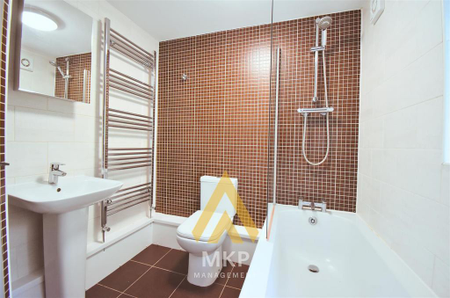 5 bedroom terraced house to rent - Photo 3