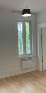 Grand 7 1/2 - Quartier Montcalm - Photo 3