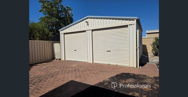 Large Family Home with Side Access & Powered Workshop - Photo 1