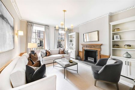 An impeccably refurbished property, with stunning period features throughout the property and located within the prime location of Belgravia. - Photo 2