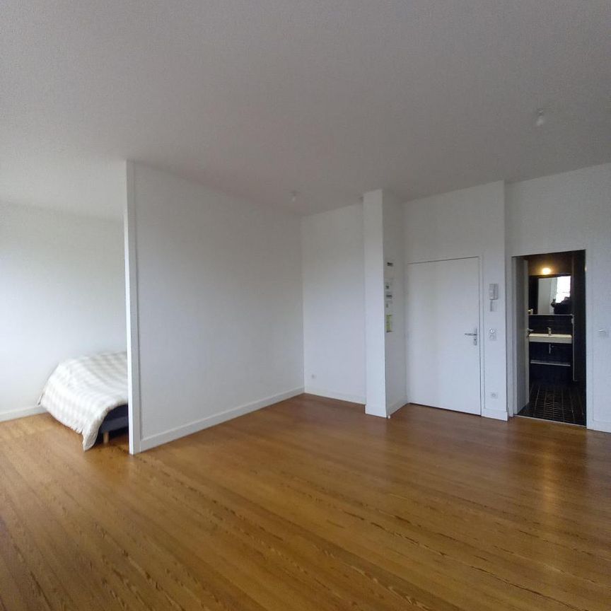 Location Appartement 1 pièce 38m² BORDEAUX 33000 - Photo 1