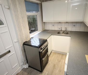 3 bedroom terraced house to rent - Photo 5