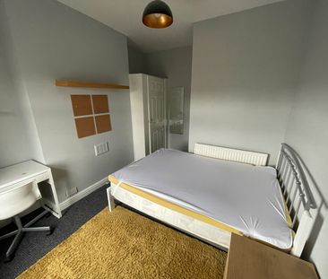 8 Bed Terraced House, Arthur Street, NG7 - Photo 3