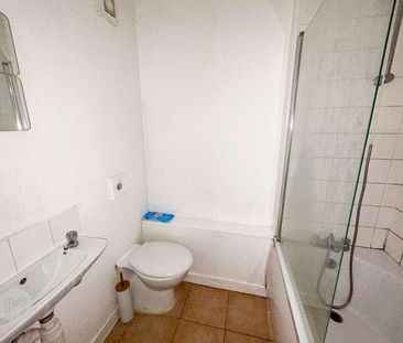 Holland Road, Manchester, Greater Manchester, M8 - Photo 6