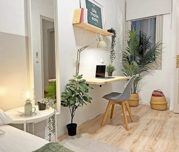 Carrer del Comte dUrgell, Barcelona, Catalonia 08011 - Photo 5