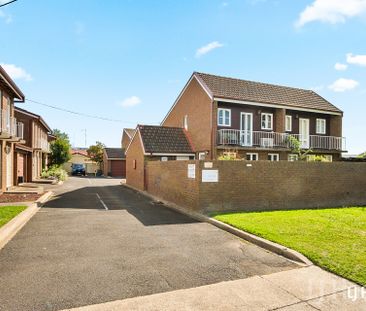 Fully Renovated Two-Bedroom Townhouse - Photo 4