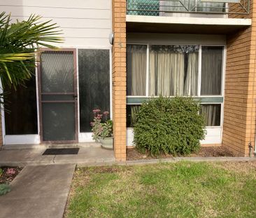 Centrally Located! - Photo 3