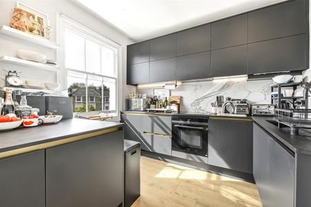 Parkhill Road, London, London - Photo 4
